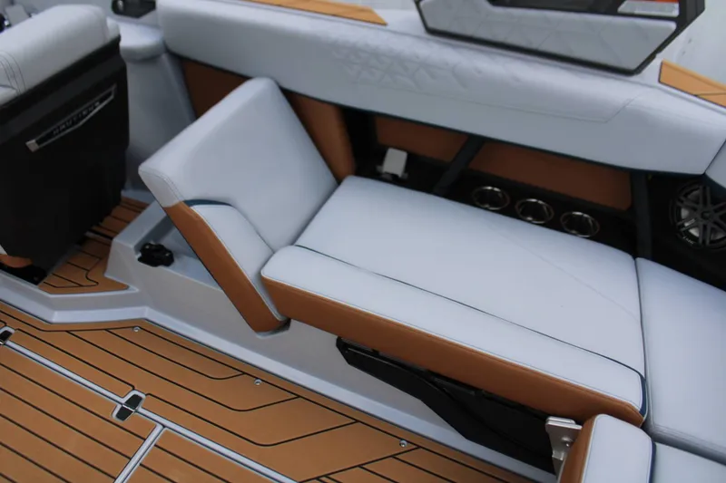 Slide: The Image of Nautique Super Air Nautique S23 2027 - 19