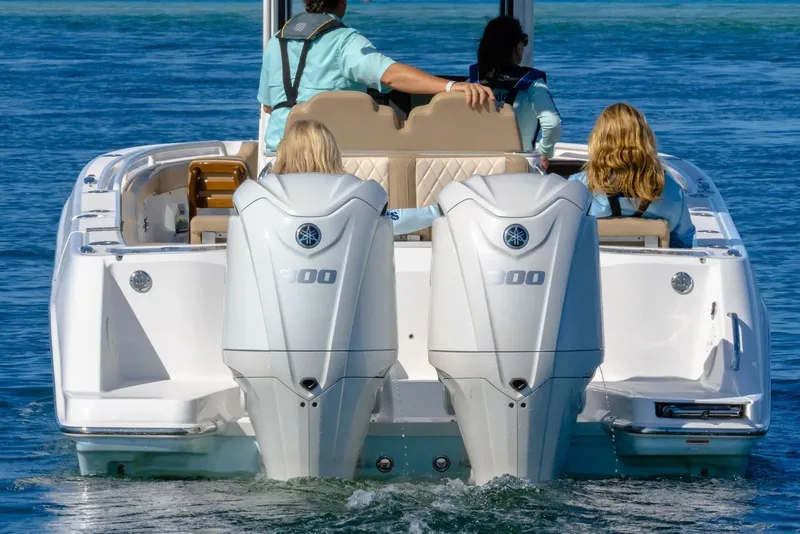 Slide: The Image of Everglades 285 Center Console 2027 - 2