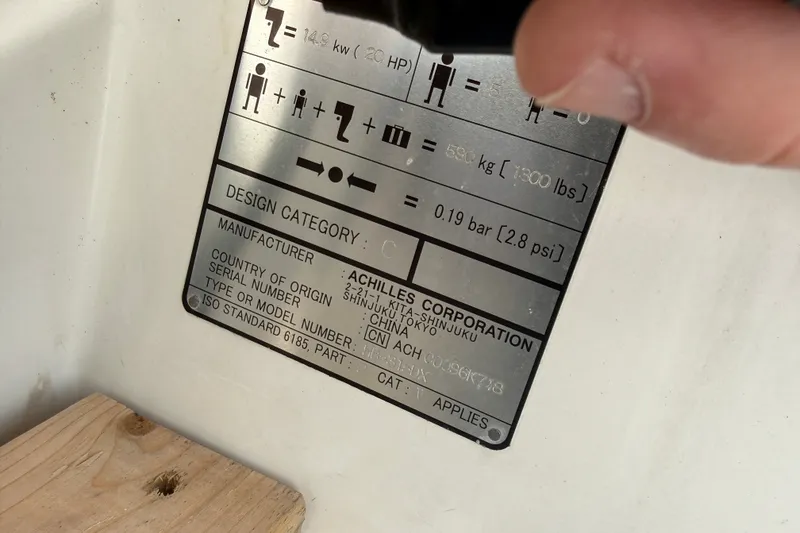 Slide: The Image of Close-up of a Sea Ray 48 Sundancer 2005 model's specification plate. - 6