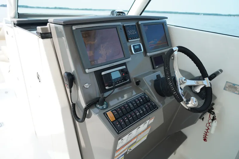 Slide: The Image of Pursuit DC 325 Dual Console 2015 - 77