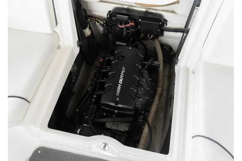 Slide: The Image of 2015 Yamaha Boats AR190 engine compartment showcasing high output engine. - 19