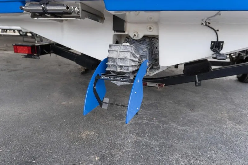 Slide: The Image of 2015 Yamaha Boats AR190 jet drive system with blue fins on a trailer. - 4