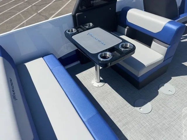 Slide: The Image of Paradigm Boats 25SS 2026 - 11