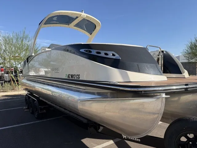 Slide: The Image of Harris Crowne 250 2014 - 4