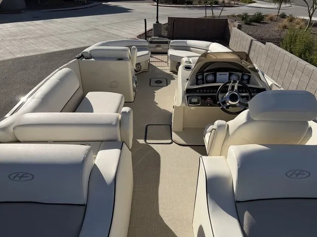 Slide: The Image of Harris Crowne 250 2014 - 9