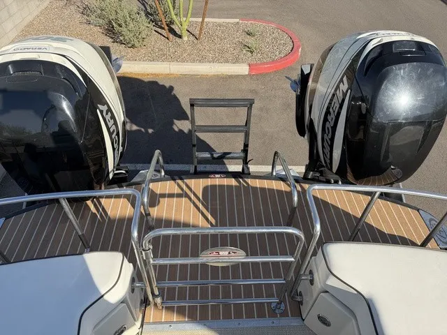 Slide: The Image of Harris Crowne 250 2014 - 8