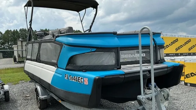 Slide: The Image of Sea-Doo SWITCH C21 230 45PU BL 2023 - 2
