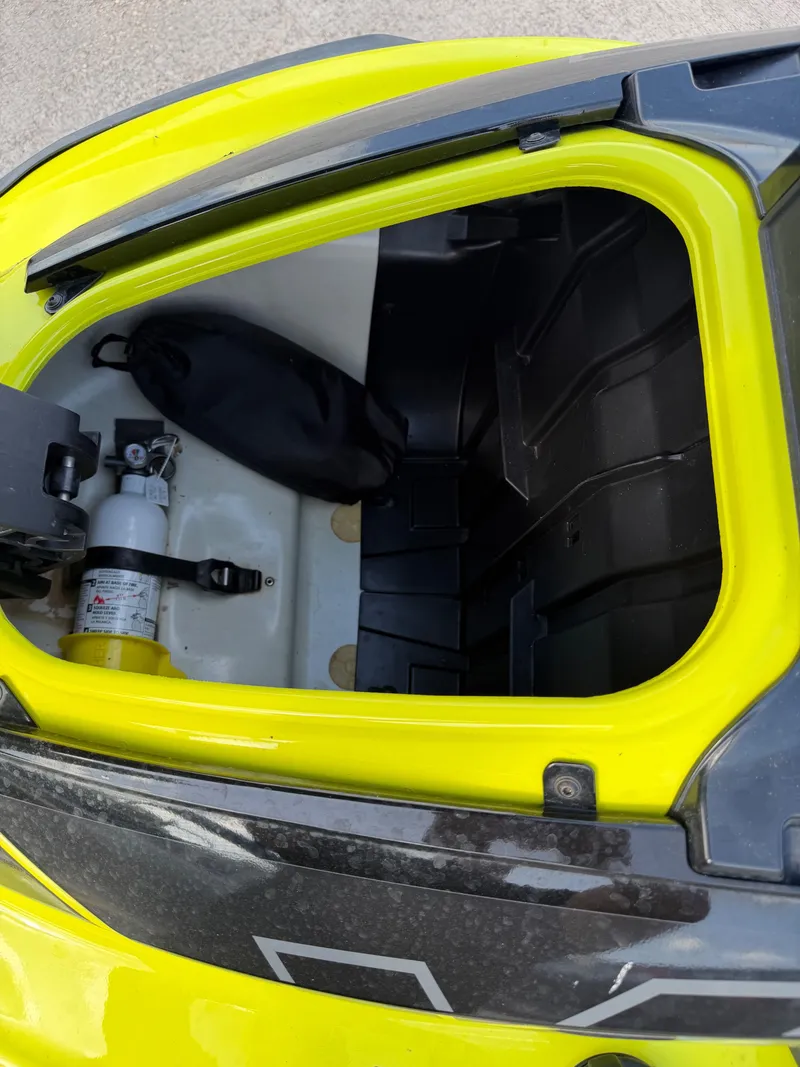 Slide: The Image of Yamaha VX Cruiser 2021 - 16