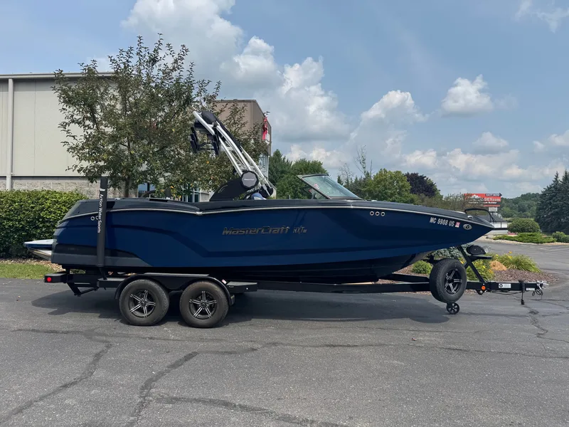 The Image of MasterCraft NXT22 2022 - 1