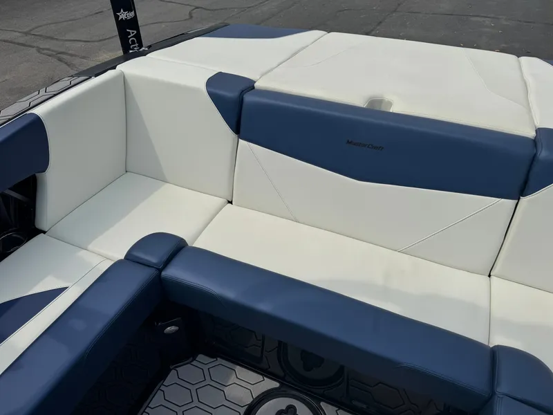 Slide: The Image of MasterCraft NXT22 2022 - 9