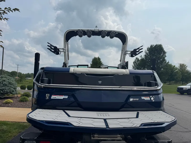 Slide: The Image of MasterCraft NXT22 2022 - 6