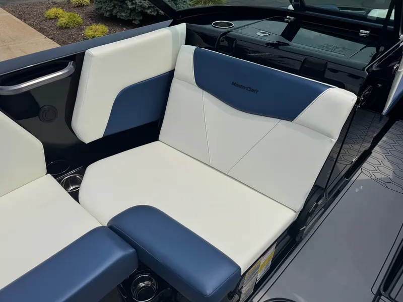 Slide: The Image of MasterCraft NXT22 2022 - 13
