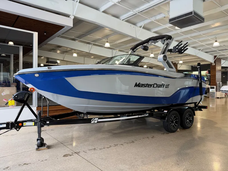 The Image of MasterCraft XT22 2026 - 1