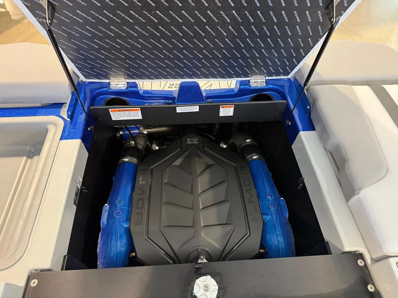Slide: The Image of MasterCraft XT22 2026 - 23