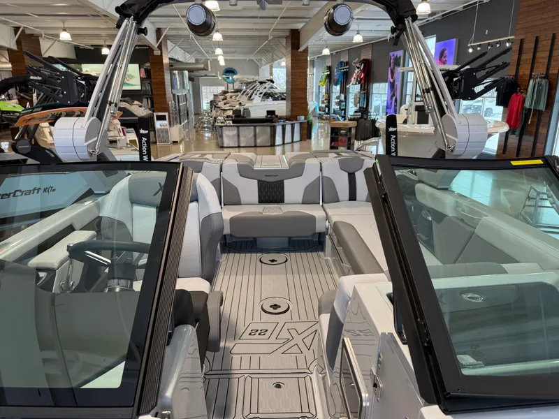 Slide: The Image of MasterCraft XT22 2026 - 20