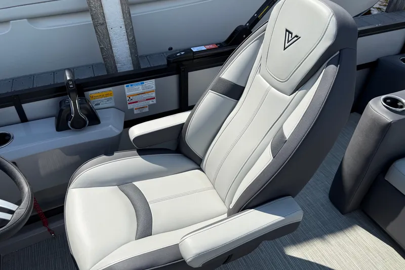 Slide: The Image of Luxurious Viaggio X24 2026 boat seat with sleek design and premium materials. - 8