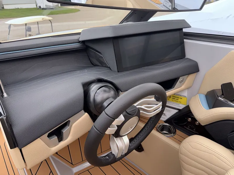 Slide: The Image of Nautique G25 2027 - 12