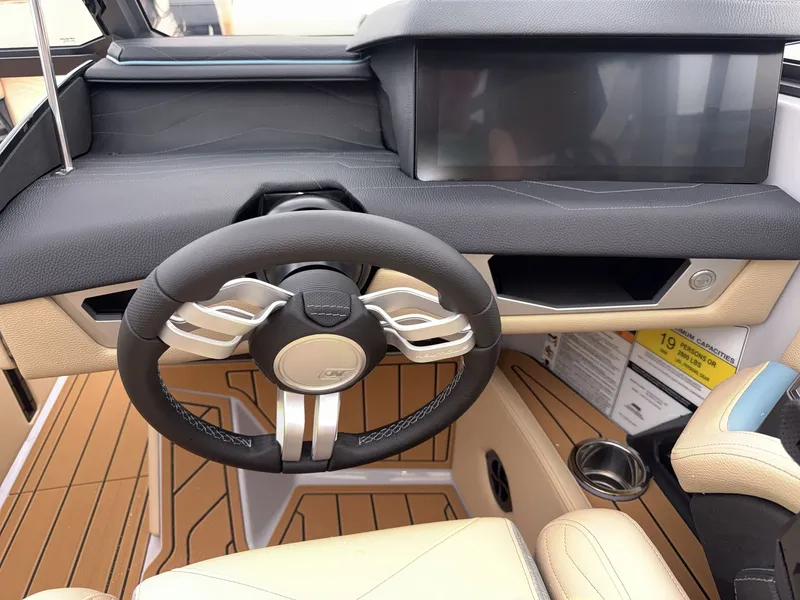 Slide: The Image of Nautique G25 2027 - 17