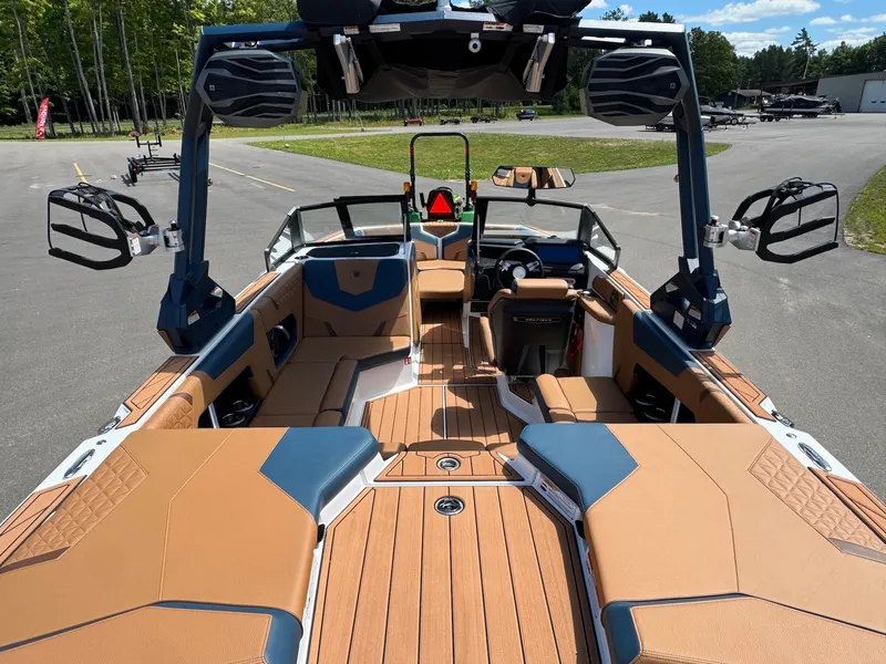 Slide: The Image of Nautique Super Air Nautique GS20 2027 - 15