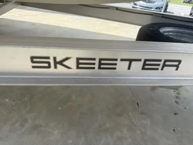 Slide: The Image of Skeeter SX2350 2024 - 21
