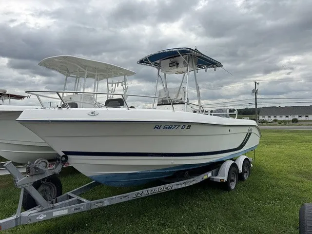 The Image of Cobia 204 CC 2000 - 1