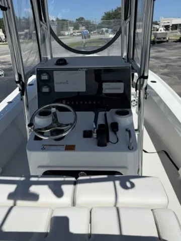 Slide: The Image of Parker Marine 2100 Special Edition 2022 - 16