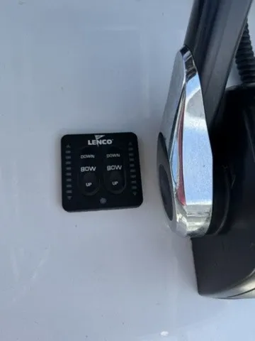 Slide: The Image of Parker Marine 2100 Special Edition 2022 - 18