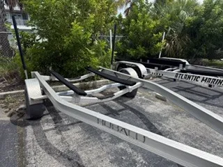 Slide: The Image of Robalo R180 Center Console 2021 - 17