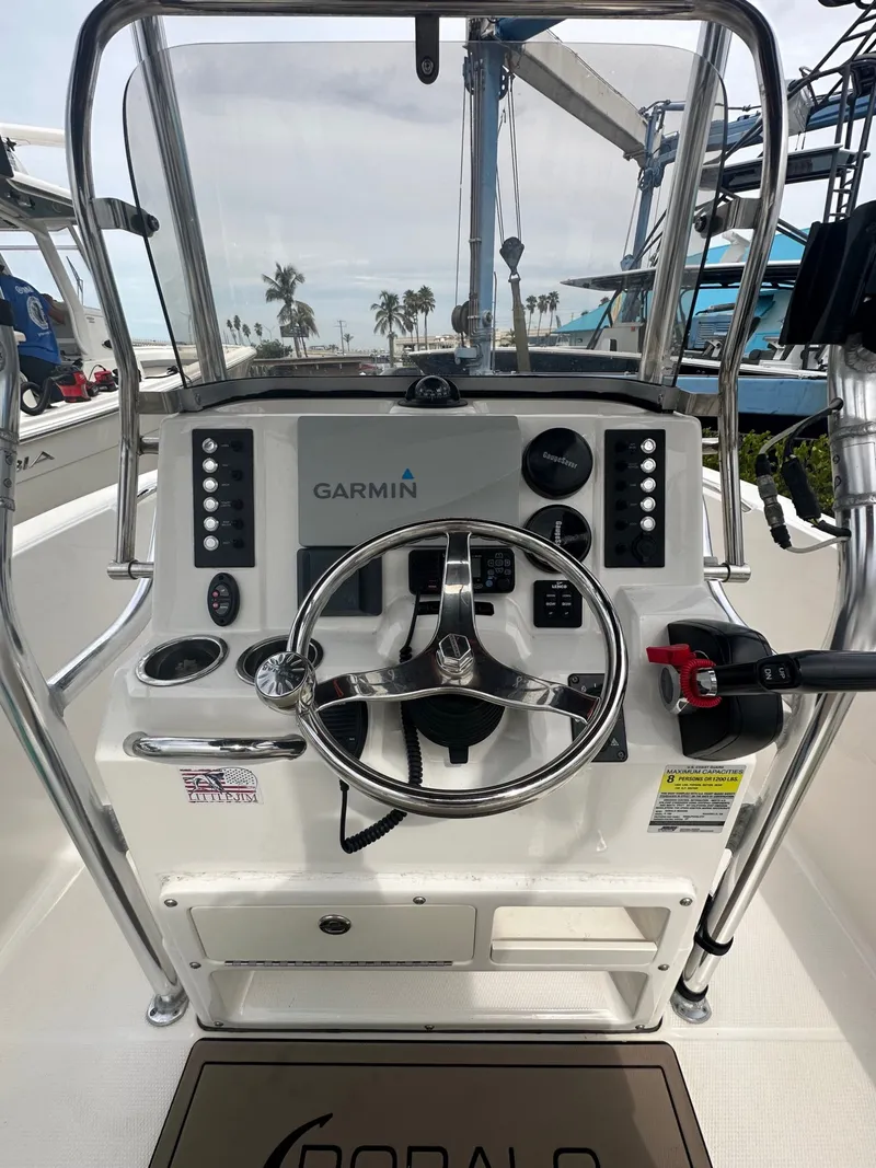 Slide: The Image of Robalo R180 Center Console 2021 - 9