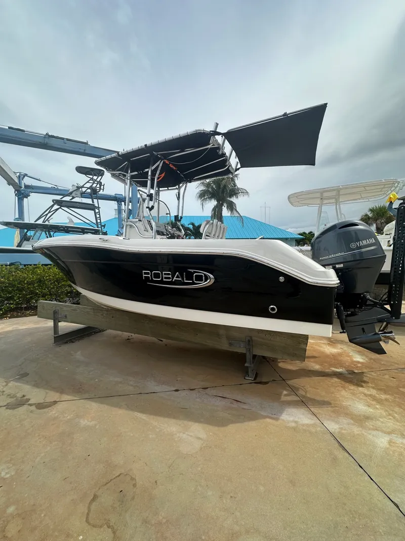 Slide: The Image of Robalo R180 Center Console 2021 - 2