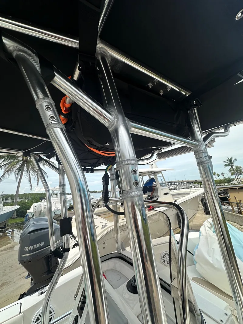 Slide: The Image of Robalo R180 Center Console 2021 - 13