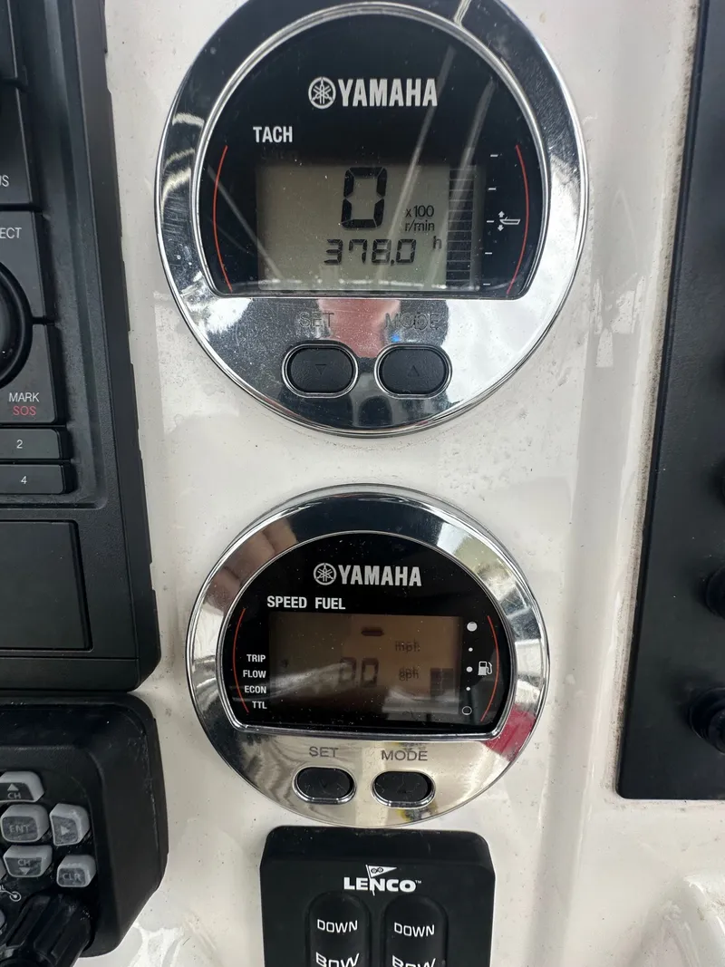 Slide: The Image of Robalo R180 Center Console 2021 - 12