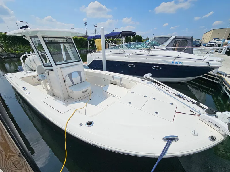 Slide: The Image of Robalo 266 Cayman 2023 - 2