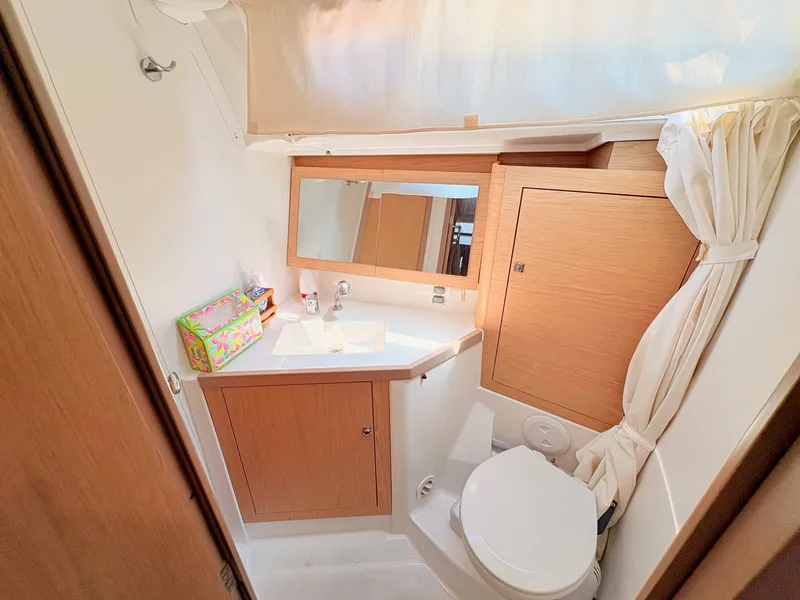 Slide: The Image of Beneteau Oceanis 45 2017 - 36