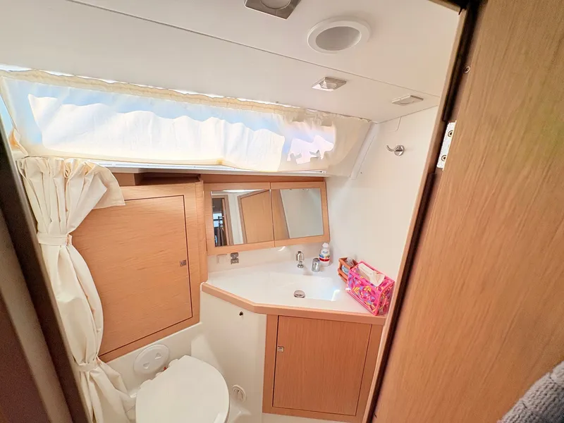Slide: The Image of Beneteau Oceanis 45 2017 - 38