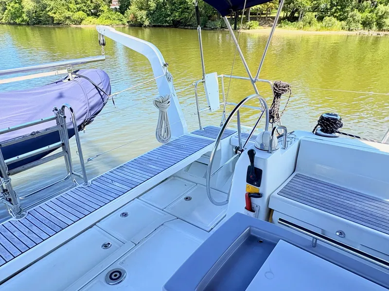 Slide: The Image of Beneteau Oceanis 45 2017 - 15