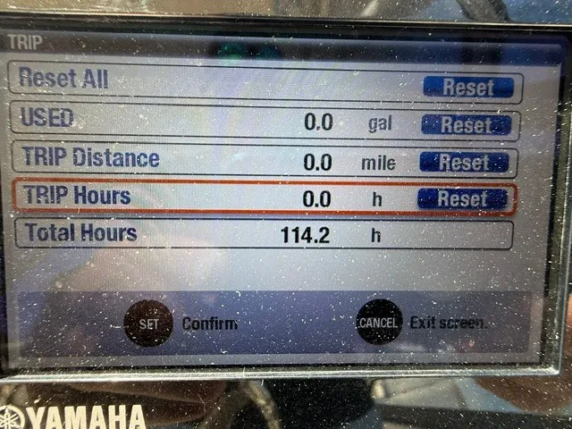 Slide: The Image of A Yamaha display shows 114.2 total hours and zero for current trip parameters. - 18