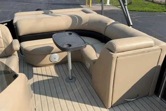 Slide: The Image of Luxurious seating area on 2017 Manitou 22 Oasis Standard pontoon boat. - 29
