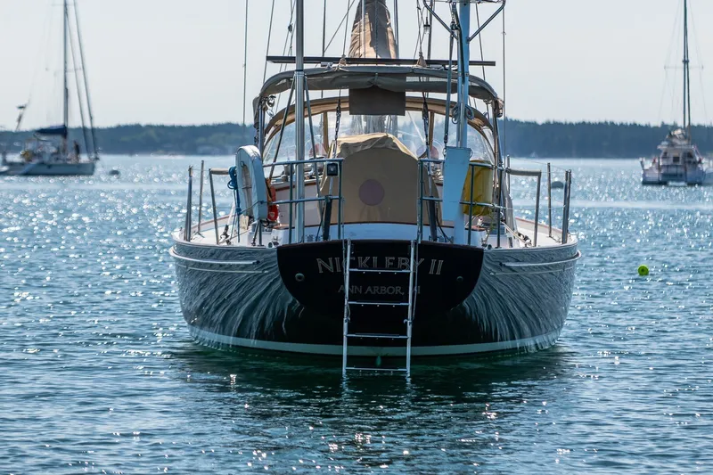 Slide: The Image of Sailboat "Nickleby II" on sparkling water, Able 42 model, 1990. - 3