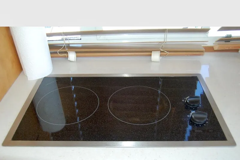 Slide: The Image of Ceramic cooktop with two burners in Navigator 44 Classic yacht kitchen, 2007 model. - 20