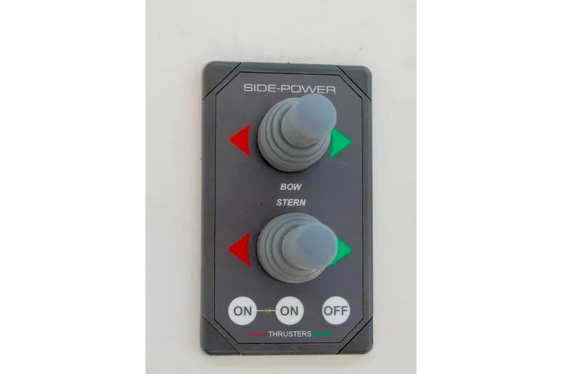 Slide: The Image of Side-Power thruster control panel on 2007 Navigator 44 Classic yacht. - 43