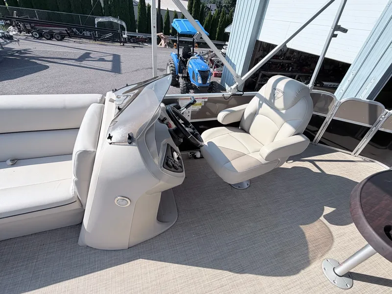 Slide: The Image of Trifecta C Series 20C 2021 - 2