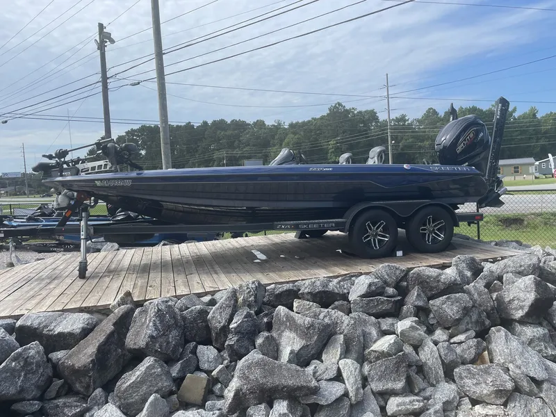 The Image of Skeeter ZXR Series LOADED 20 2022 - 1