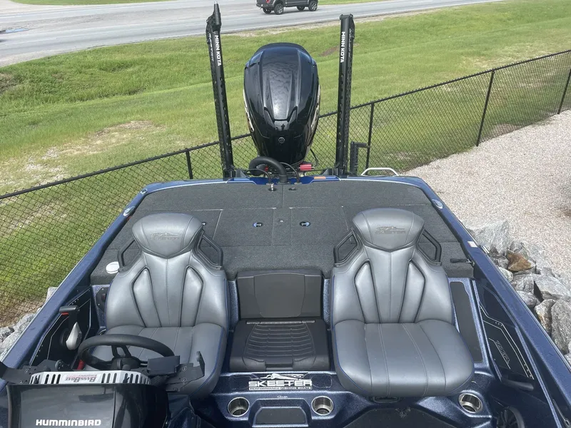 Slide: The Image of Skeeter ZXR Series LOADED 20 2022 - 4
