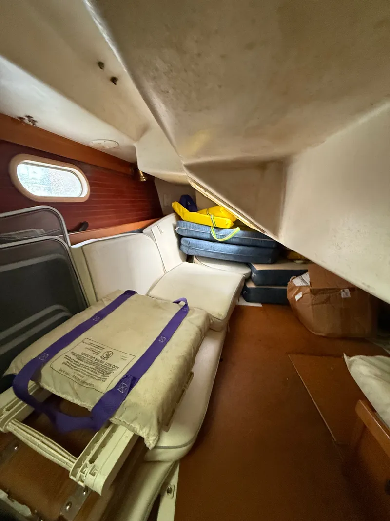 Slide: The Image of Catalina 36 MkII 2000 - 19