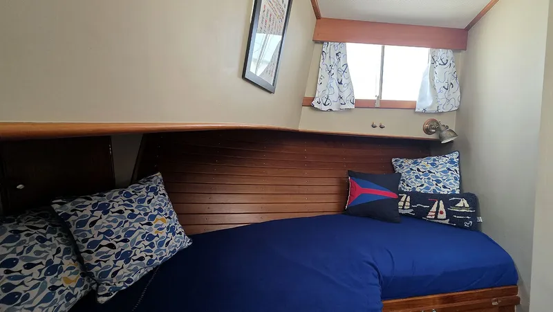 Slide: The Image of Guest V-Berth Stateroom Starboard - 13