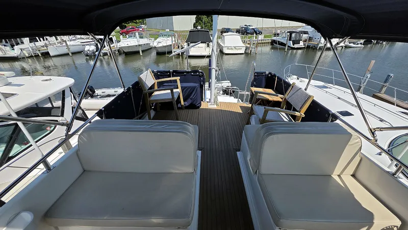 Slide: The Image of Flybridge Aft - 26