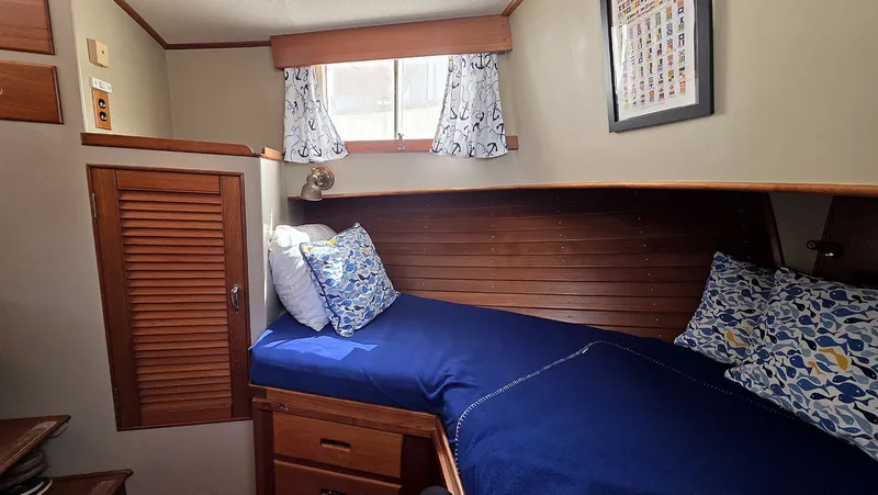 Slide: The Image of Guest V-Berth Stateroom Port - 12