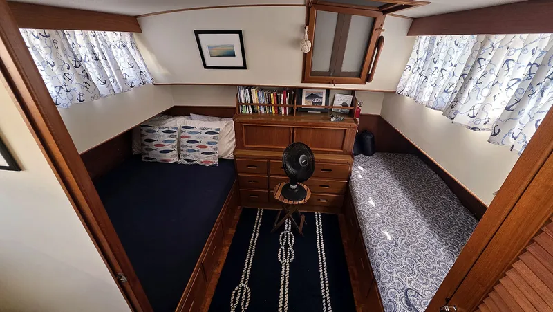 Slide: The Image of Master Stateroom Aft - 16
