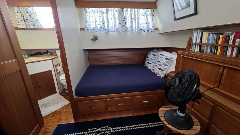 Slide: The Image of Master Stateroom Starboard - 18